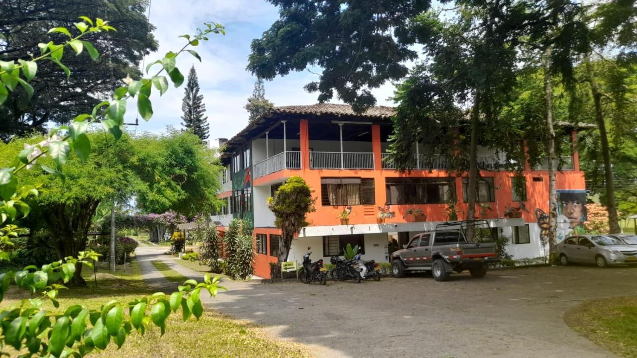 Imca Hotel Buga Esterno foto