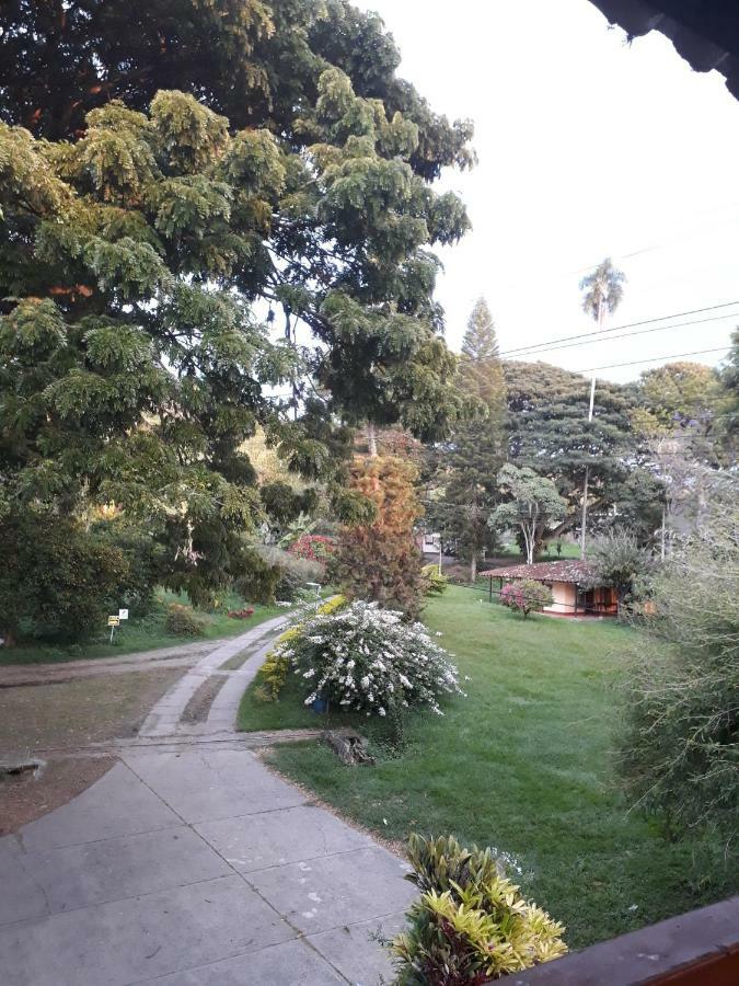 Imca Hotel Buga Esterno foto